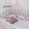 Tour de Lit Tressé 3 Brins — Doux, Sécurisé et Élégant pour Lit Bébé - Rose Blanc Violet