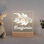 Veilleuse personnalisée avec prénom – Lampe LED bébé en bois, motifs au choix - Course