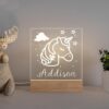 Veilleuse personnalisée avec prénom – Lampe LED bébé en bois, motifs au choix - Licorne