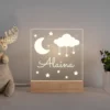 Veilleuse personnalisée enfant – Lampe LED bois prénom, motifs fantaisie & aventure - Lune et etoiles