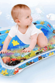 tapis d’eau gonflable pour bébé installé dans le jardin