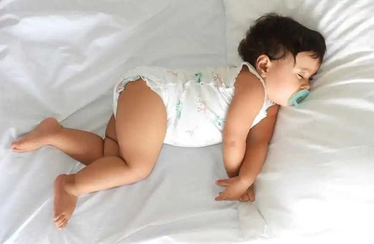Matelas Anti-Plagiocéphalie : Prévenir la Tête Plate de Bébé pendant son Sommeil