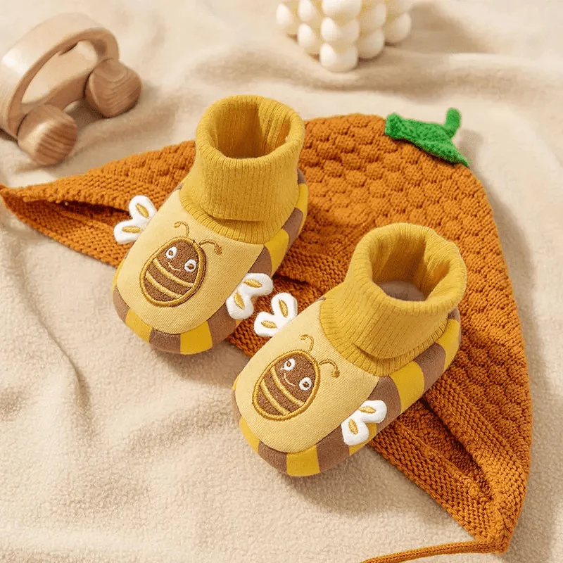 Chaussons bébé Petits Pas Douillets – Semelle antidérapante & doux coton chaussons bébé Petits Pas Douillets - Abeille