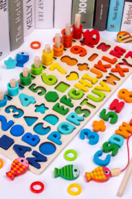 planche éducative en bois