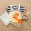 Barboteuse dinosaure bébé – Romper coton léger à manches courtes - Orange