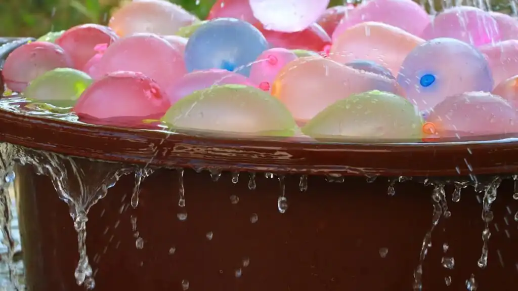 baleine de bain lumineuse bébé fontaine LED colorée