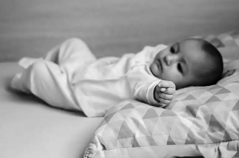 coussin d'allaitement forme C position bébé confort