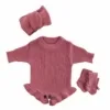 Gestrickter Baby-Spielanzug mit gesticktem Namen – personalisierter Body zur Geburt für Mädchen & Jungen - Puderrosa