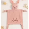 Personalisiertes Schmusetuch Tier mit gesticktem Namen - Hase